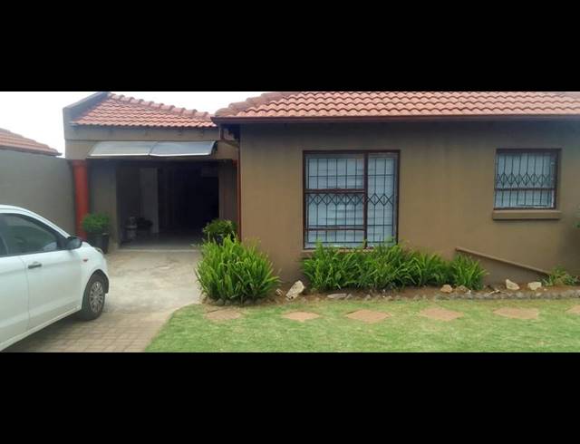 2 BEDROOM PROPERTY TO RENT IN GOUDRAND